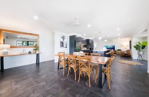 Airlie Beach Casa | Great Location, Breath taking Views, Private Pool