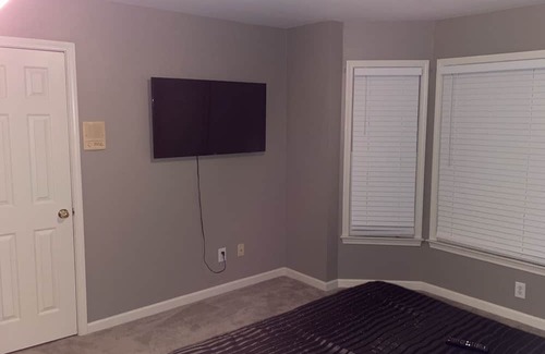 Smyrna Casa | Modern 4bd/4bth home.
