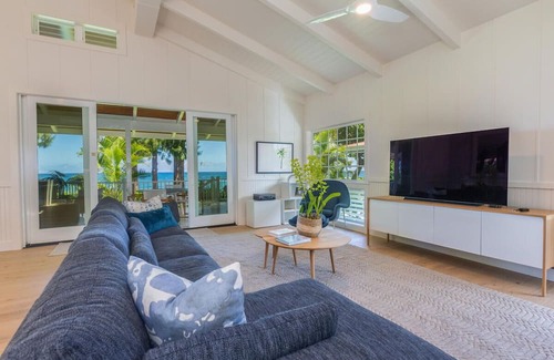 Wainiha Casa | Modern Beachfront Estate near Tunnels, Sleeps 12