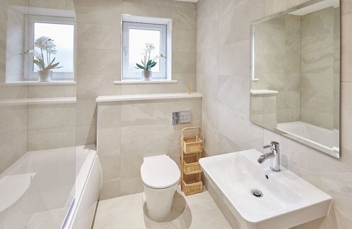 Whitley Bay Casa | Host & Stay | 3 Queens Court