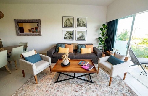 Xcumpich Apartamento | LUX & unique 3BR condo by The Harbor, North Mérida