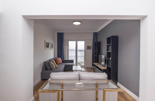 Kabatas Condominio | Trendy Waterfront Apt. with a Striking View