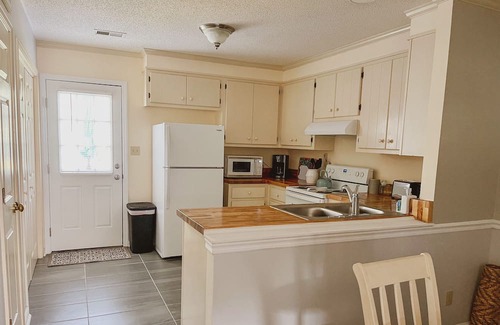 Fairforest Casa | Newly Renovated & Ready for Your Stay!