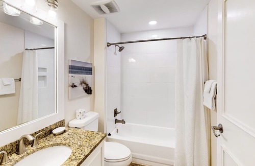 Sandestin Condominio | Renovated Gulf view condo w/ beach access & resort pools, hot tub, tennis