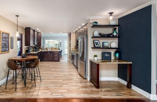 Cavalier Vista Casa | Parsons Villas! 2 HOMES FOR ONE! 5BR AND 3BR Casita and Volleyball Court in heart of Old Town!