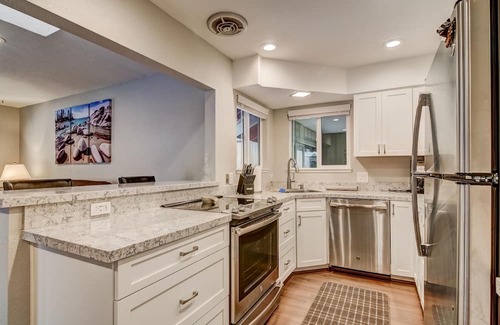 Montgomery Estates Cabina | The Bear Creek Cabin es un impecable retiro de 2 dormitorios en Tahoe.