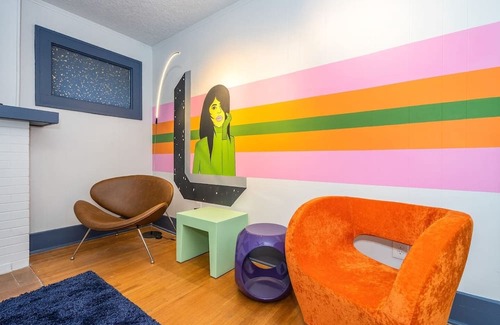 Central Oklahoma City Apartamento | Estudio mural cerca del amado Distrito de la Plaza de OKC