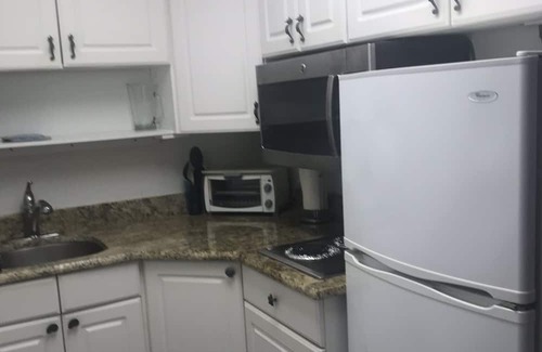 Lenox Park Condominio | Vista extraordinaria! Sala de estar separada!