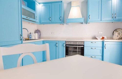 Panagia Apartamento | Theoxenia Deluxe Apartment with Sea View