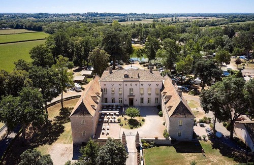 Gigny-sur-Saone Chalet De Esquí | Hermoso camping de 5 estrellas con castillo en el sur de Borgoña