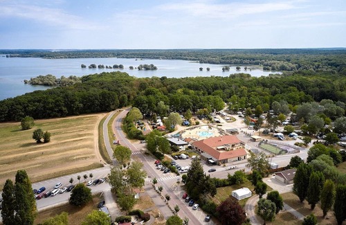 Mesnil-Saint-Pere Cabina | Acogedor camping familiar en la región de Champaña, a 200 metros de un lago