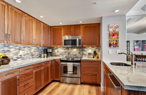 Kaanapali Condominio | Maui Resort Rentals: Whaler 959 - Remodeled 9th Floor 1BR w/ Stunning Ocean and West Maui Mountain Views!