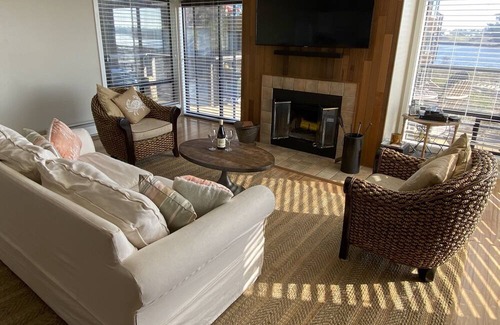 Watsonville Condominio | Días sin preocupaciones en la playa: recientemente reformado