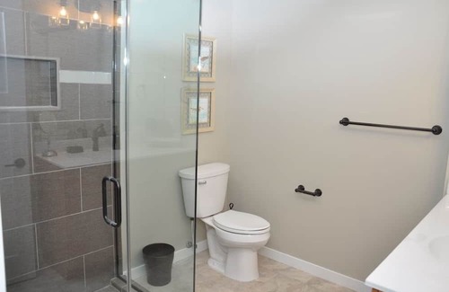 Bridgman Casa | Luxury Condo-Lakeside Suite #3