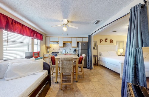 Gulf Lagoon Beach Apartamento | Cozy studio with resort pool & boat dock on the Grand Lagoon