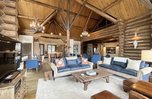 Mountain Village Casa | Alpen Ridge: ¡el lujo total lo espera en esta propiedad bellamente designada en Slopeside!