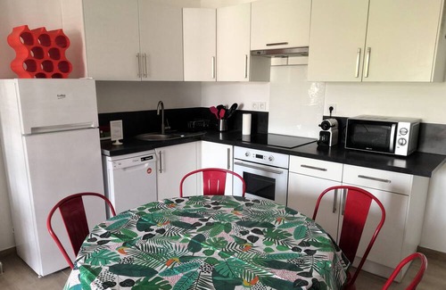 Antibes Old Town Apartamento | Bright air-conditioned apartment, Old Antibes close to all activities and beaches