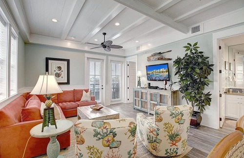 Cinnamon Shore Condominio | Customized Condo w/ Designer Details@Cinnamon Shore w/ Great Amenities!