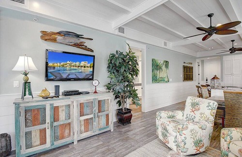 Cinnamon Shore Condominio | Customized Condo w/ Designer Details@Cinnamon Shore w/ Great Amenities!