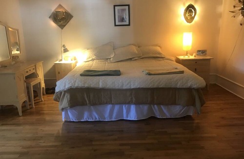 Carrollton Apartamento | The Zen-ter BnB Suite #3 in the heart of Carrollton Georgia