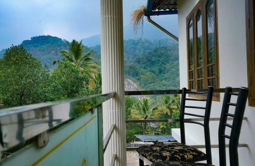 Devikolam Cabaña | Scenic Views/3BHK Cottage Stay in Anachal/Munnar