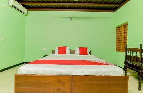 Alappuzha Complejo | Traditional Beach Resort stay,Alappuzha