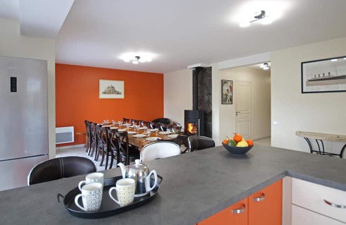 Marcey-les-Greves Cabaña | Gite Marcey-les-Grèves, 5 bedrooms, 15 persons