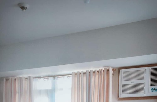 Socorro Condominio | Manhattan Heights 28th floor Condominium