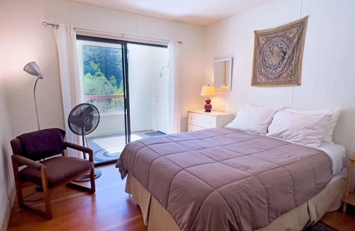 Guerneville Casa | Camellia House Guerneville en el río ruso (Cert. # 8 96N)