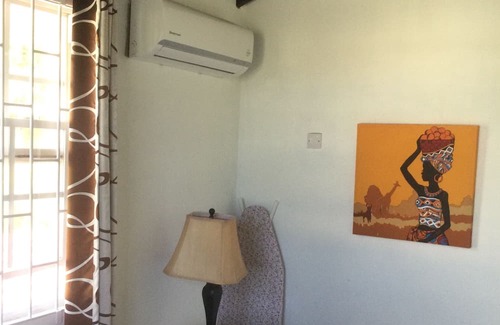 Welches Villa | 2 Bedroom Holiday rental With Pool On The Southcoast
