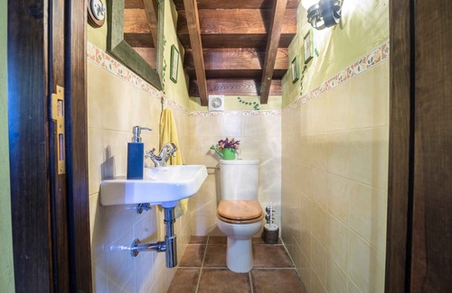 O Pindo Cabaña | Country house with terraces and sea views only 50 meters from the beach.