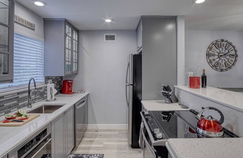 South Scottsdale Condominio | Impresionante 2Bd / 2Ba Old Town Condo cómodamente Capacidad para 6