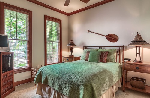 Waikoloa Villa | Kolea 13D sits on a nice grassy area that is great for children!