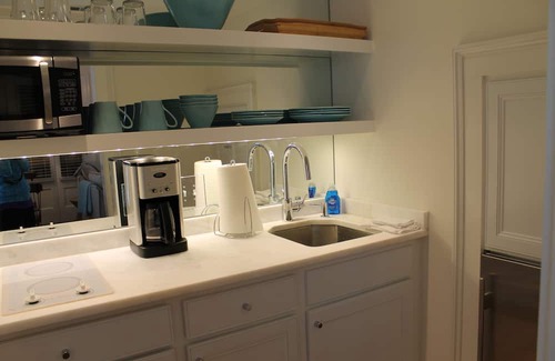 Harleston Village Casa | Historic Romantic Downtown Row House with Free Parking