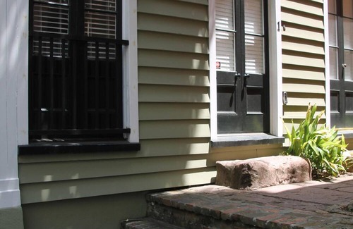 Harleston Village Casa | Historic Romantic Downtown Row House with Free Parking