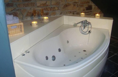 Lignieres Cabaña | Spacious and comfortable gîte with garden and very nice view