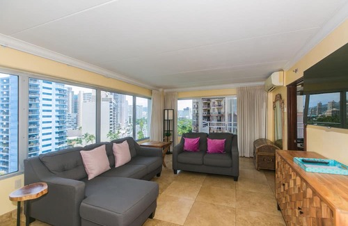 Waikiki Condominio | Bellamente remodelado 2 habitaciones Waikiki Condo - para 6 personas!