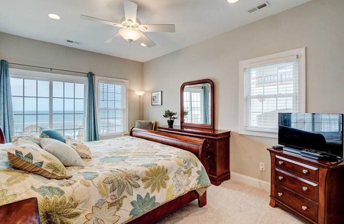 North Topsail Beach Casa | Frente al mar 5 BR Townhouse - Piscina, jacuzzi privado, y la playa!