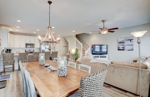 North Topsail Beach Casa | Frente al mar 5 BR Townhouse - Piscina, jacuzzi privado, y la playa!