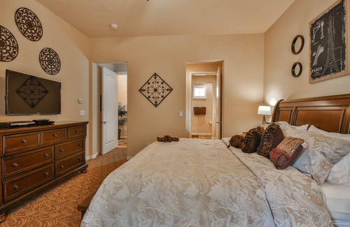La Quinta Condominio | Deluxe King Casita (T25-B)