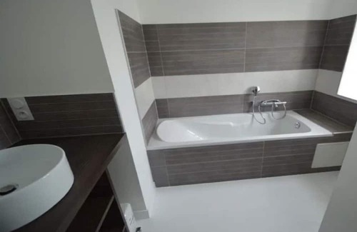 Le Bois-Plage-en-Re Casa | Elegant Chai Rhétais fully restored in the heart of the village