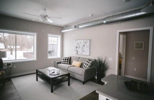 Bridgman Casa | The Driftwood (Room #16)