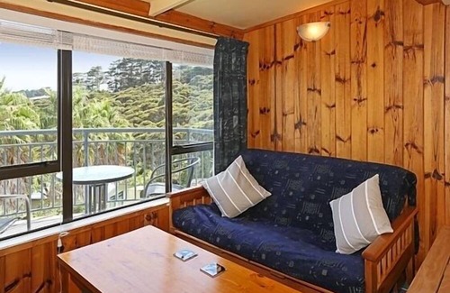 Waiheke Island Casa | SupaCute Cottage, Spa Bath,Dble Kayak, SKYTV, Wifi