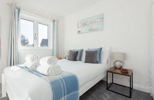 Poole Apartamento | Fantasea - a house that sleeps 3 guests in 2 bedrooms