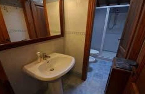 Castellina in Chianti Casa | Apartment with pool in village in Chainti