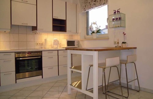 Wiener Neudorf Apartamento | 90m2, TOP LOCATION, CLOSE TO VIENNA, QUIET, CLEAN, SECURE, CHEAP, SCS, WiFi