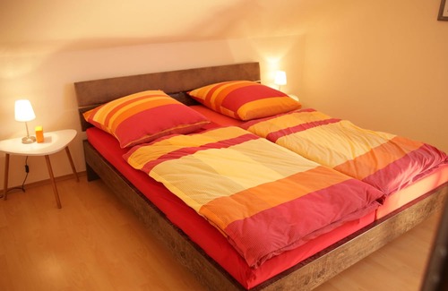 Sandershausen Apartamento | Apartment, Hercules view, quiet, close to the city, WiFi, up to 7 pers., balcony, parking lot