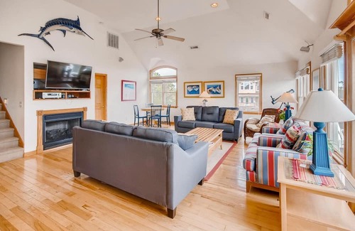 Rodanthe Casa | ¡Diversión con vista al mar para toda la familia, olas! Piscina, Bañera de hidromasaje, Sala de juegos, Se aceptan perros