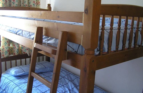 Bridport Cabaña | Characterful 18th century cottage in Bridport close to the Jurassic Coast.