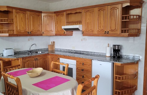 Tias Casa | Holiday house in quiet location with views of the Timanfaya National Park